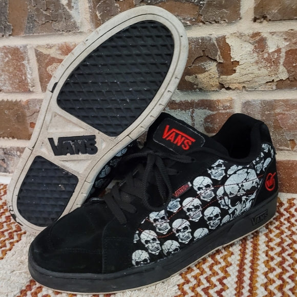 Vans Other - Rare Vintage Y2K Vans Skulls Skateboarding Shoes Size 12